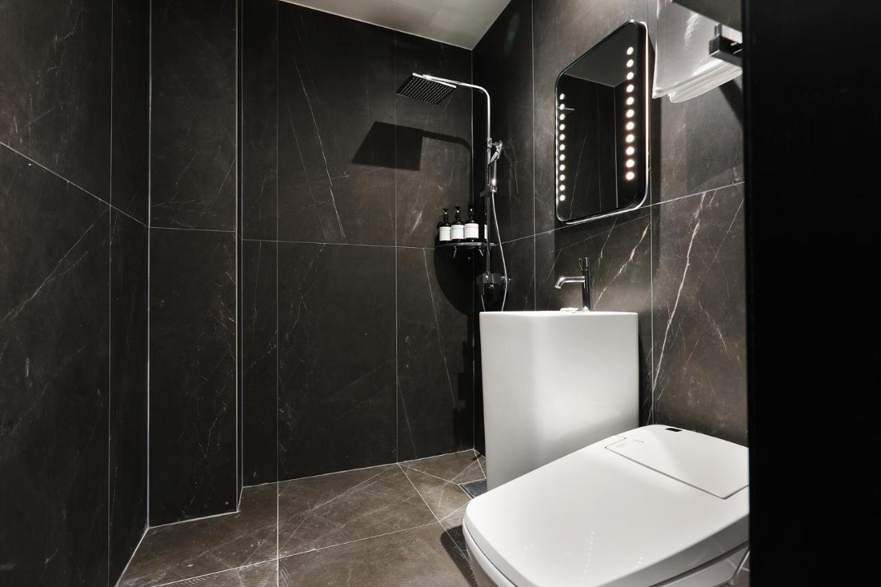 Mari Hotel Chungju Esterno foto